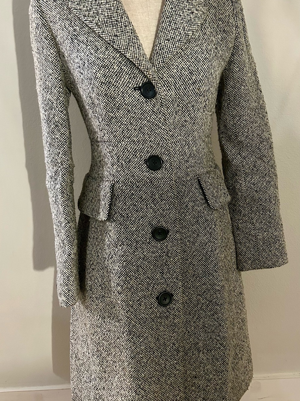 Vintage Banana Republic Classic Gray Tweed Women's Coat - Tailored Peplum Style
